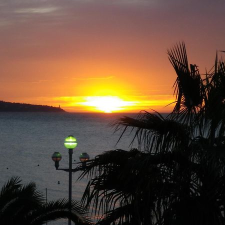 Hotel Azur Nice Bagian luar foto