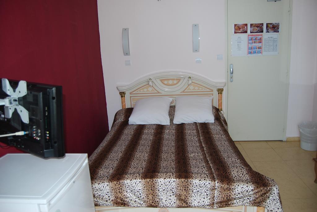 Hotel Azur Nice Bagian luar foto